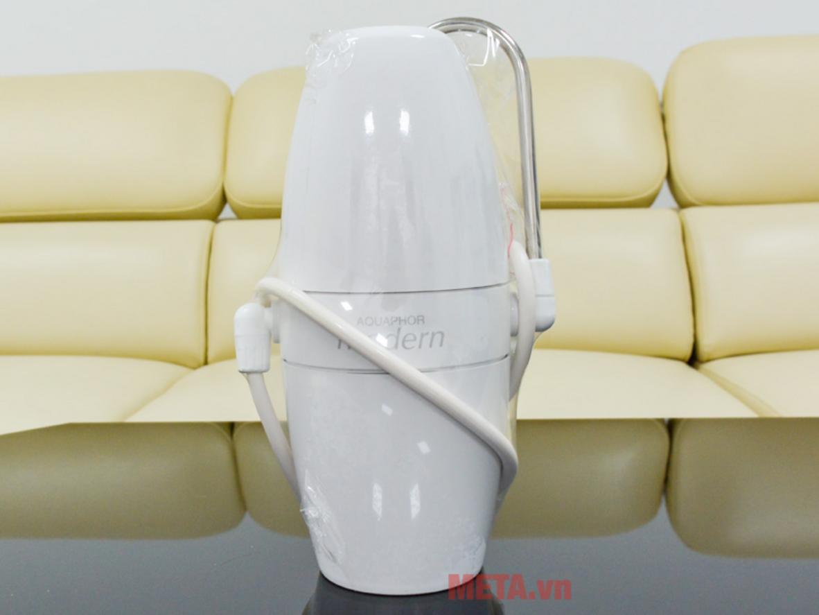 Thiết kế không dùng điện, không nước thải giúp Aquaphor Modern rất gọn gàng.