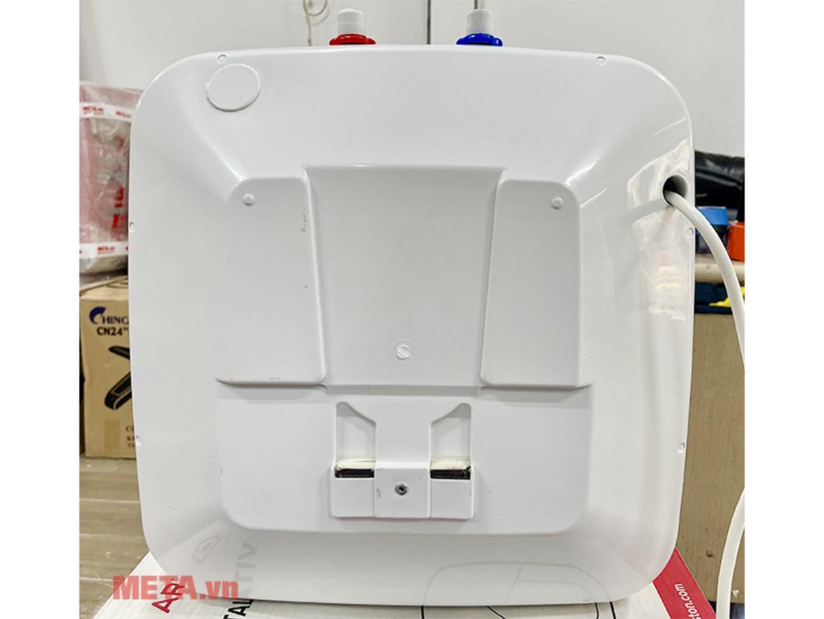 Thiết kế gọn giúp máy dễ lắp cho nhà phố và căn hộ.