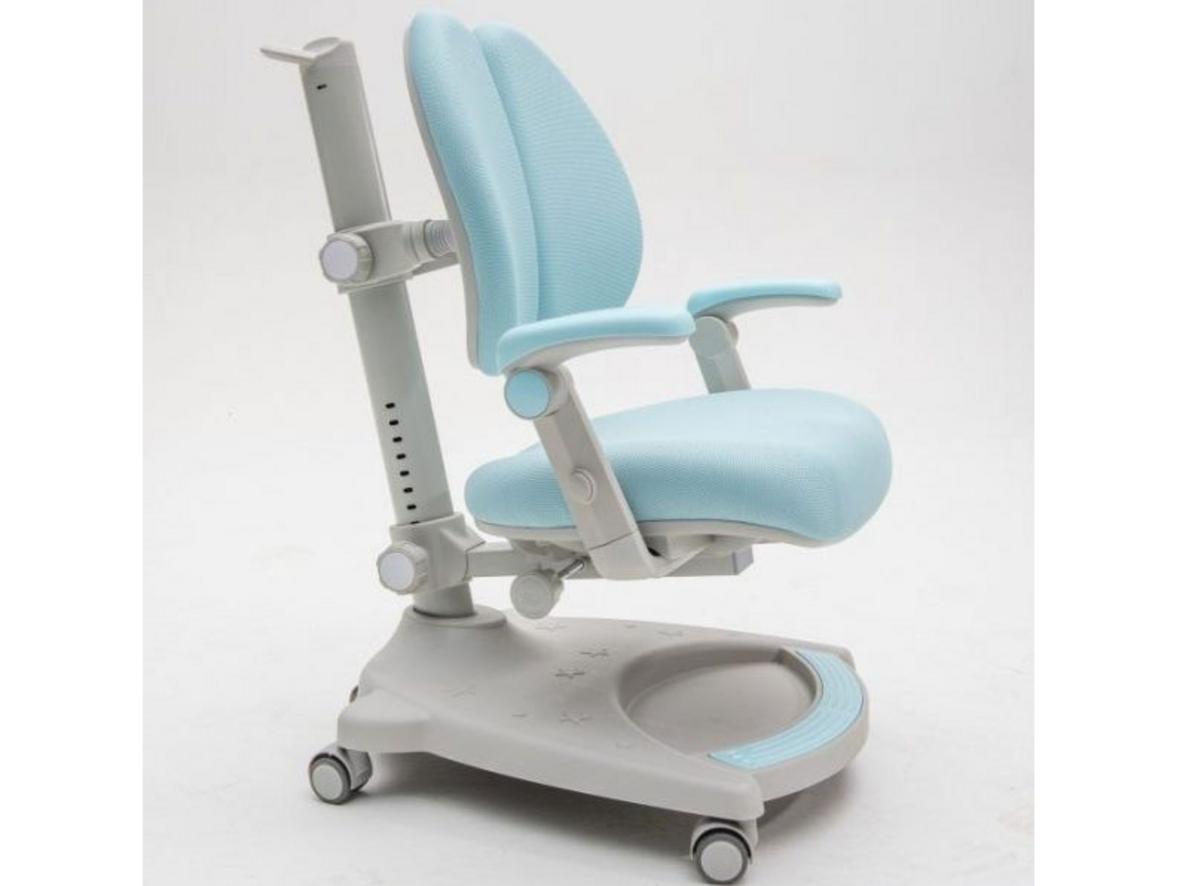 Bánh xe tự khóa trọng lực giúp ghế vững vàng khi ngồi.