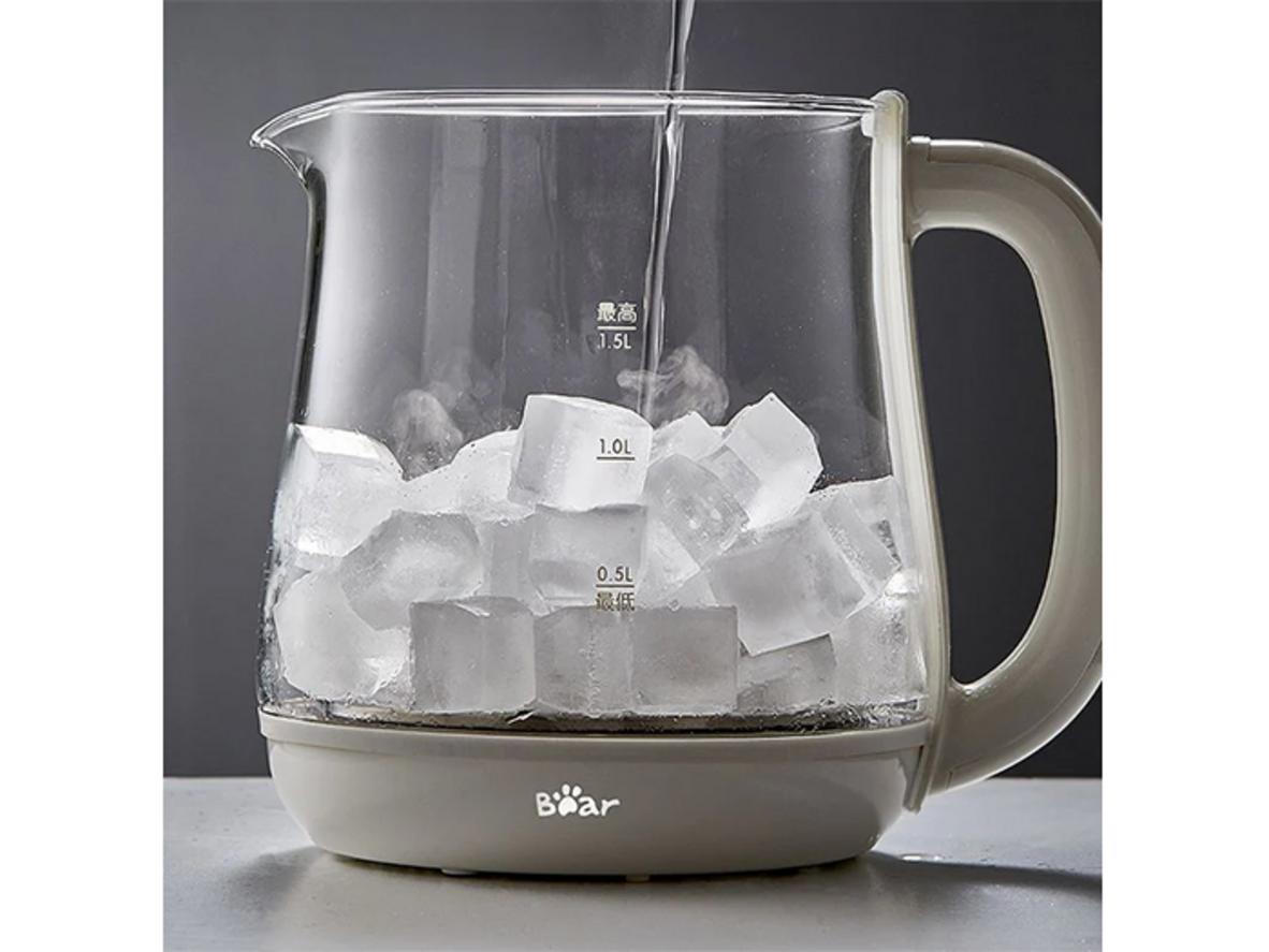 Bảng điều khiển cảm ứng và 16 chế độ giúp Bear YSH-D15V7 dùng linh hoạt mỗi ngày.