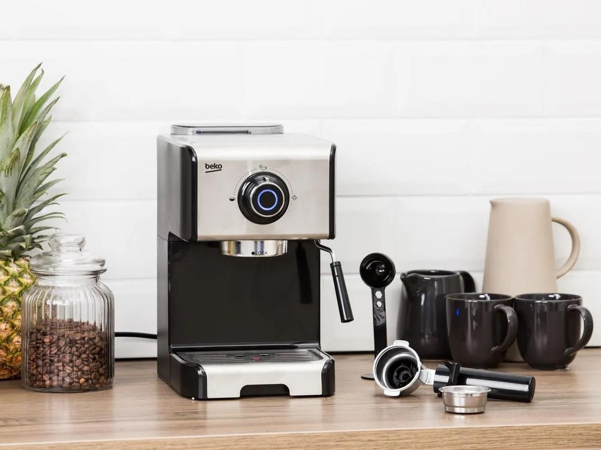 Vòi đánh sữa giúp pha cappuccino và latte tiện hơn tại nhà.