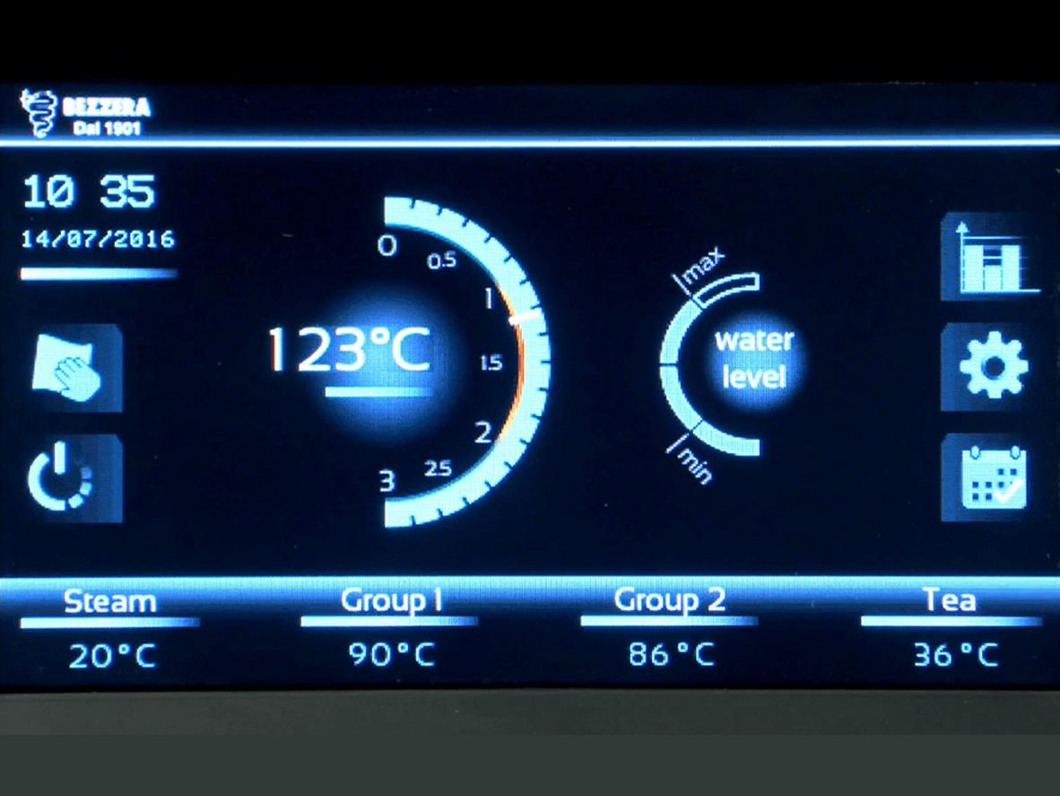 PID 3.5” TFT hỗ trợ kiểm soát nhiệt độ ổn định theo từng group.