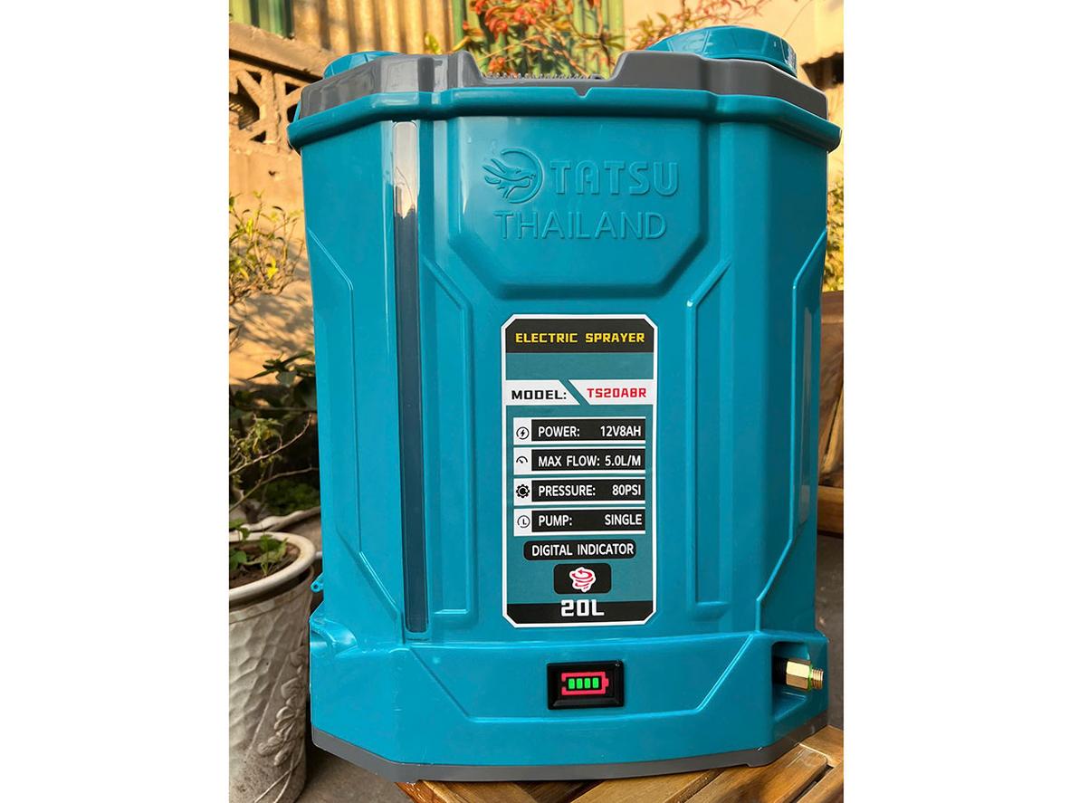 Bình phun thuốc Tatsu TS20A8R 20 lít có đảo thuốc cho nhu cầu phun đều, tiện lợi.