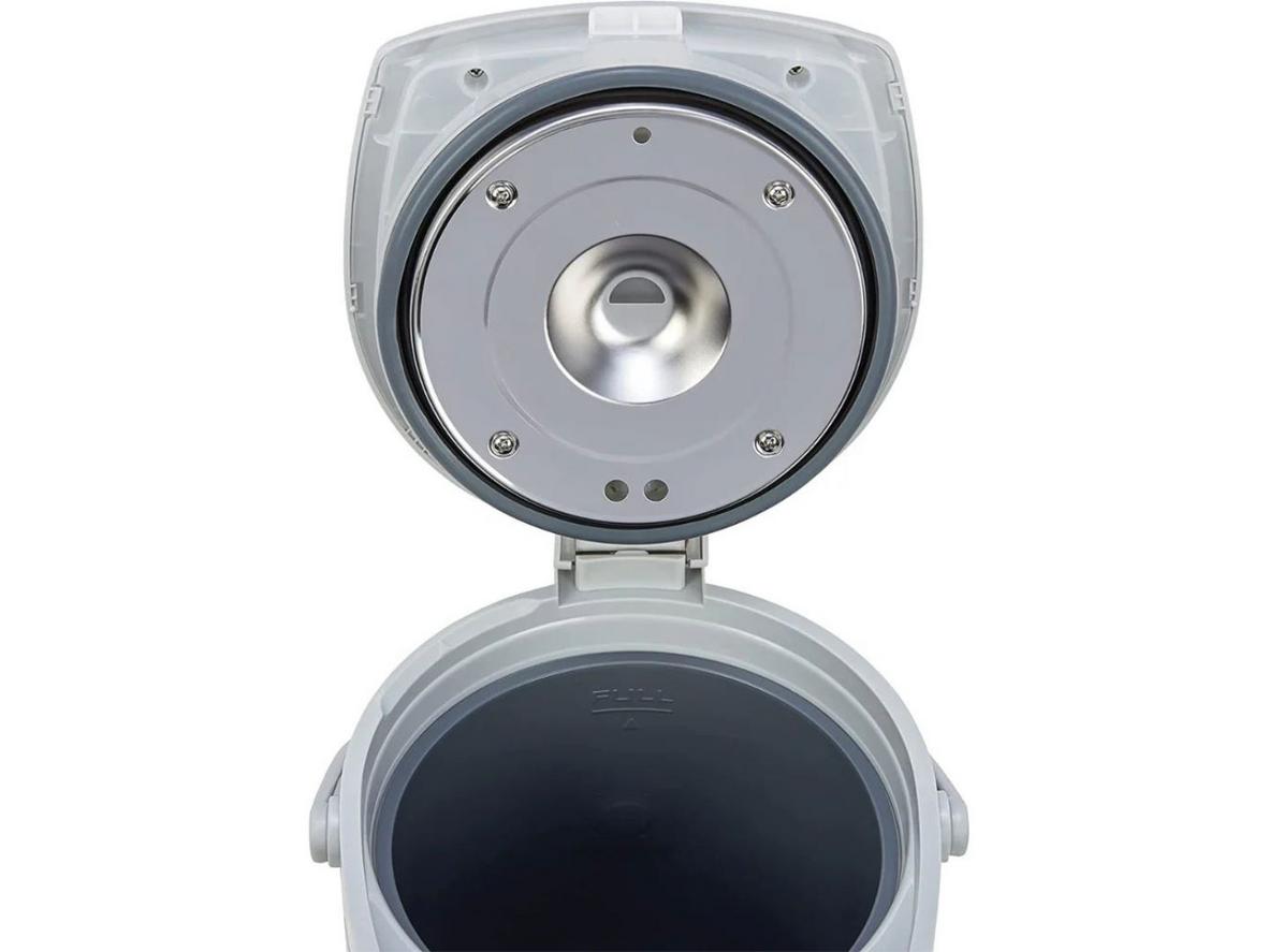Thiết kế tiện dụng giúp lấy nước nóng nhanh và an toàn hơn.