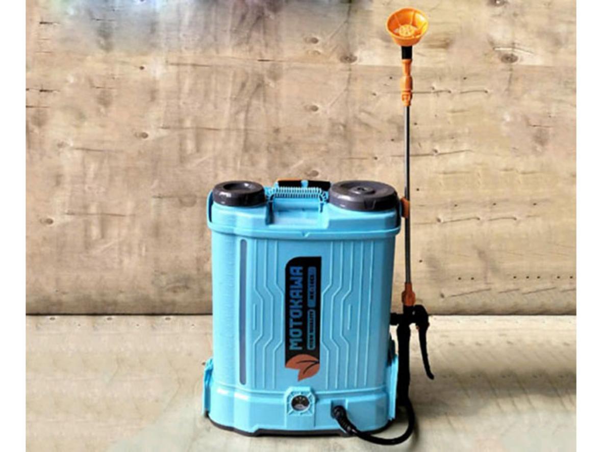 Motokawa MK-16EX dung tích 16 lít, có đảo thuốc tự động.