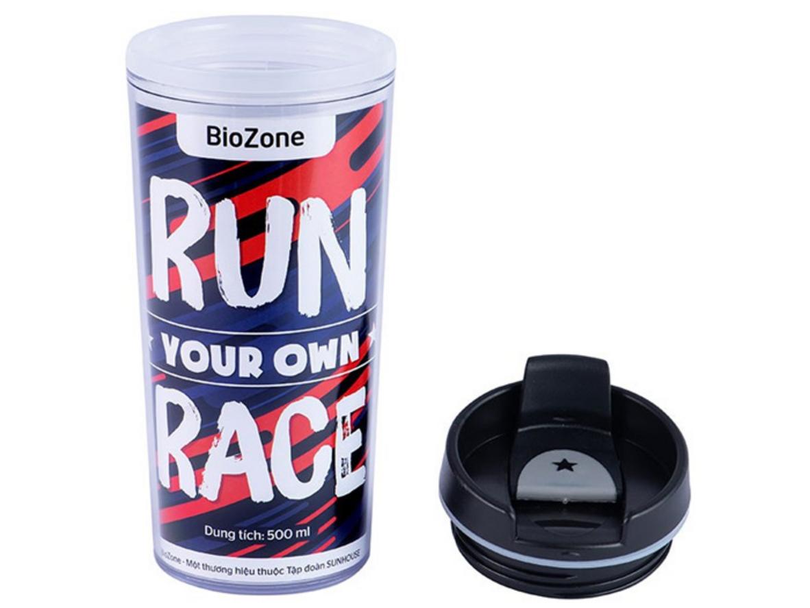 Biozone KB-CO3P01 dùng nhựa PP nguyên sinh và cấu tạo 2 lớp cách nhiệt cho trải nghiệm an toàn hơn.