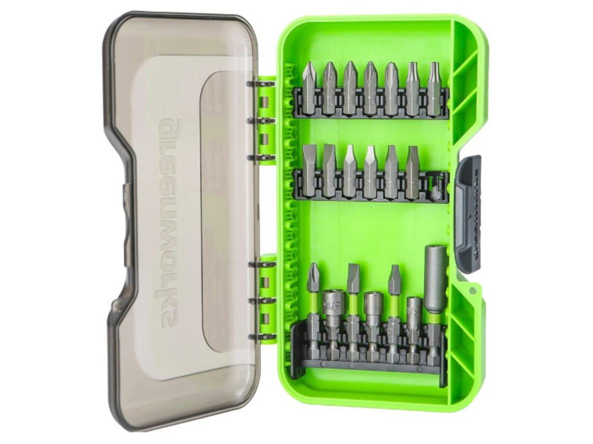 Bộ 20 mũi khoan vặn vít Greenworks 3508802 gồm 20 chi tiết gọn gàng, dễ mang theo và dễ dùng.