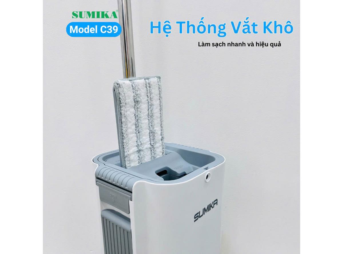 Sumika C39 nổi bật với thùng 2 ngăn, cơ chế tự vắt và đầu lau xoay 360 độ.