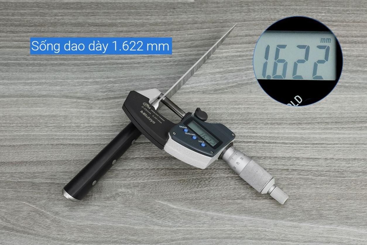 Ba kích thước dao đáp ứng nhu cầu gọt, thái nhỏ và thái lớn.