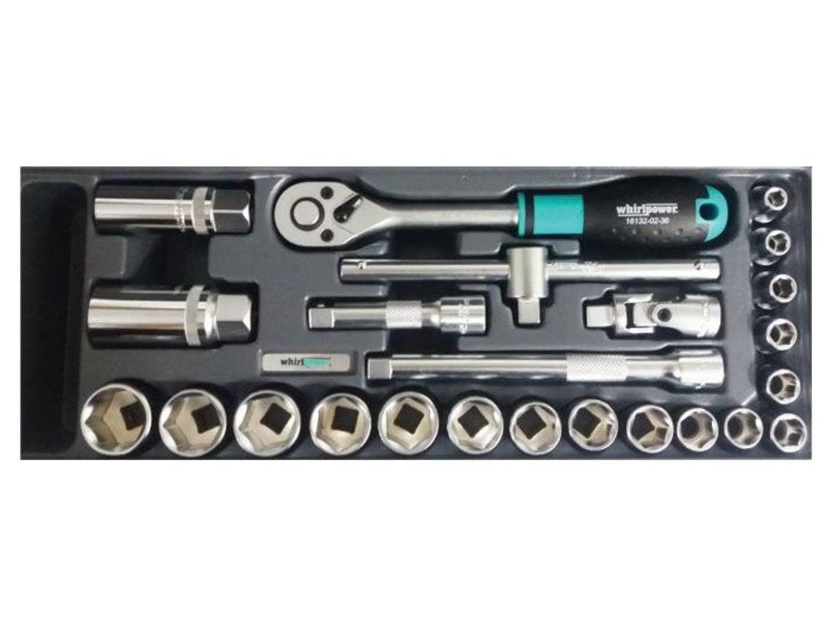 Các chi tiết trong bộ khẩu 3/8 inch Whirlpower 1613-SK03S được sắp xếp ngăn nắp trong hộp sắt.
