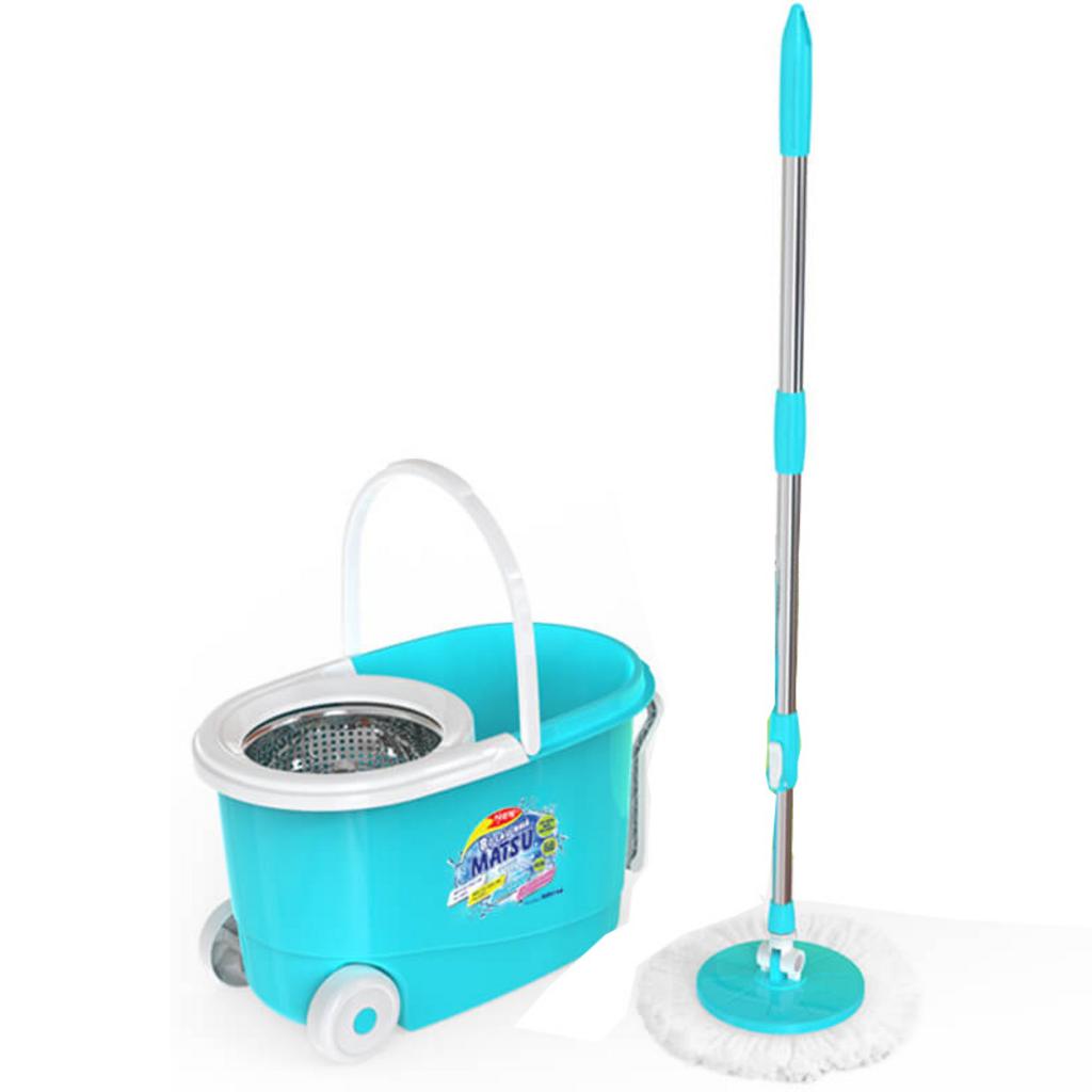 Bộ lau nhà Duy Tân Matsu 11 lít (có bánh xe) cho thao tác lau dọn nhẹ sức và gọn gàng hơn.