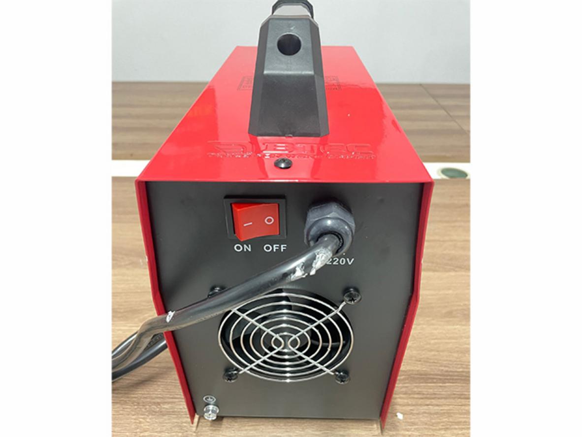 4 IGBT và 6 diode đầu ra hỗ trợ dòng DC khỏe hơn.