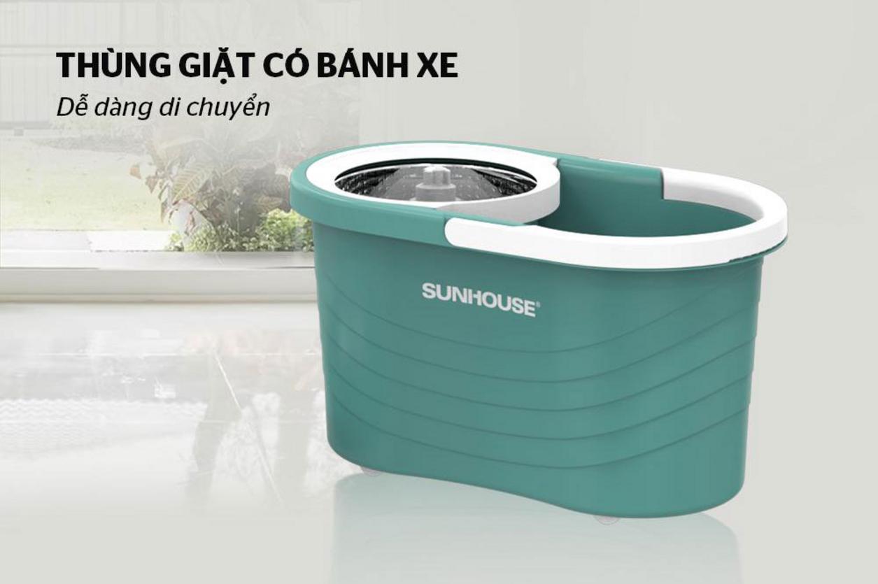 Cây lau inox 201 dài 1,05m giúp thao tác lau thoải mái hơn.