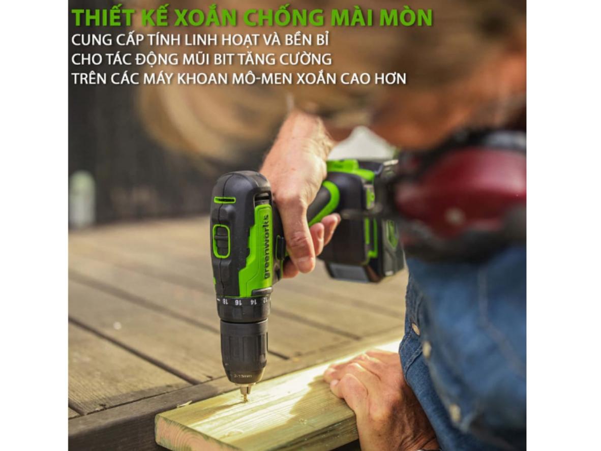 Chuôi lục giác 1/4 inch giúp thay mũi nhanh và tương thích rộng.