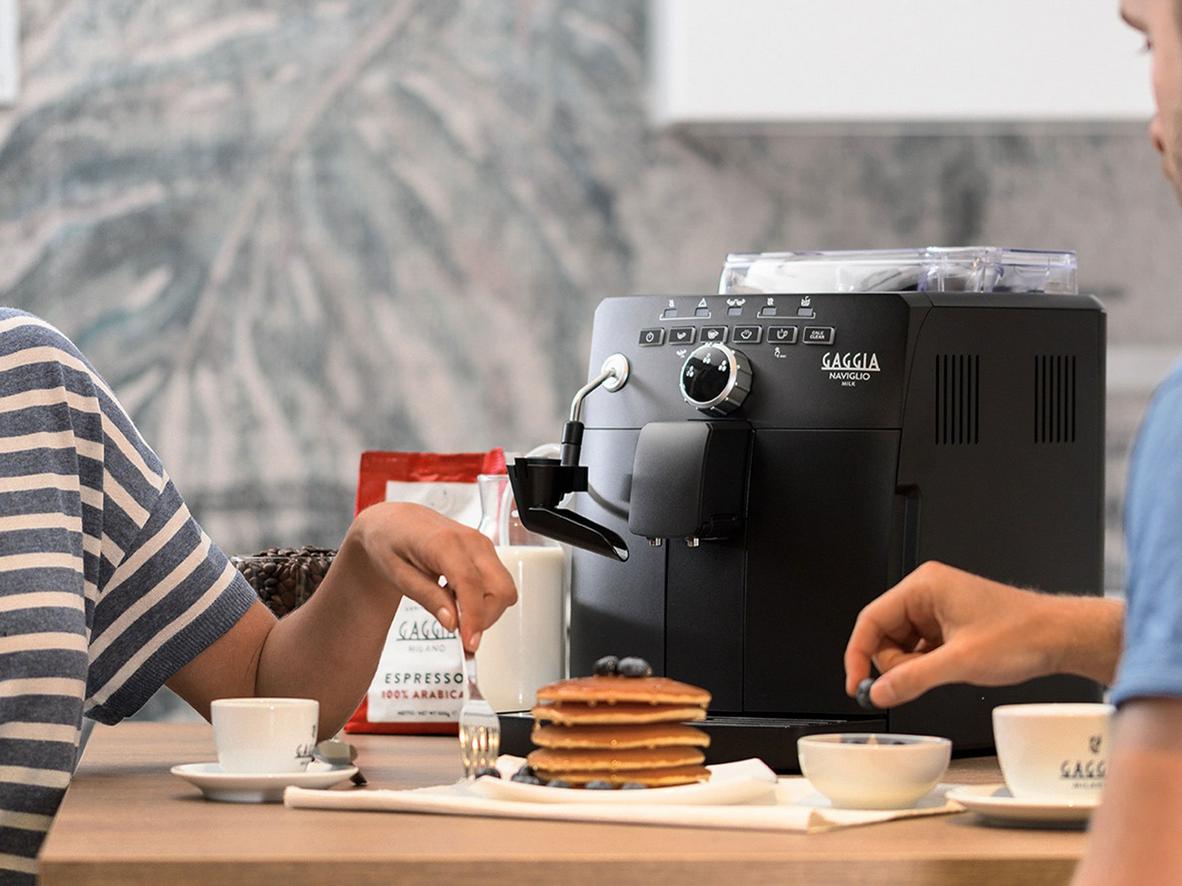 Cối xay gốm 5 mức giúp kiểm soát độ mịn và hương vị cà phê.