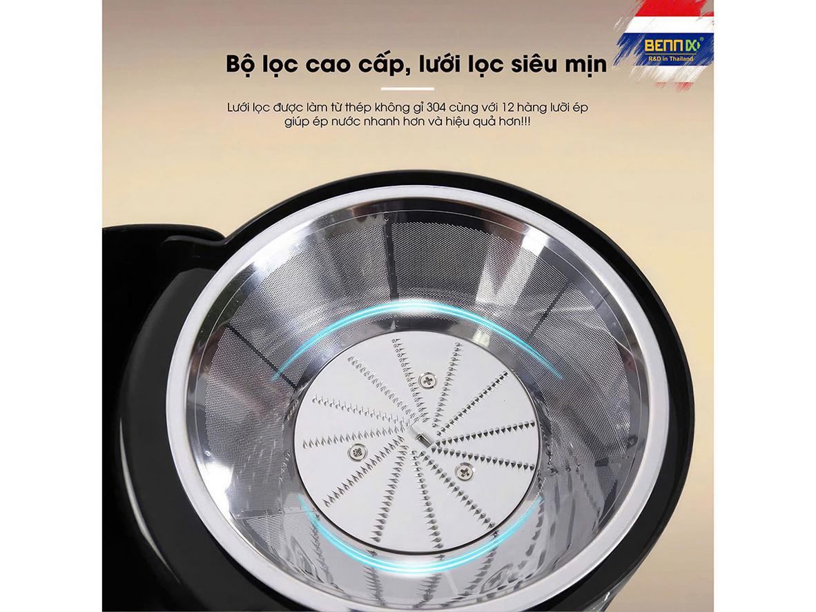 Công suất 1000W giúp ép nhanh, ổn định hơn.