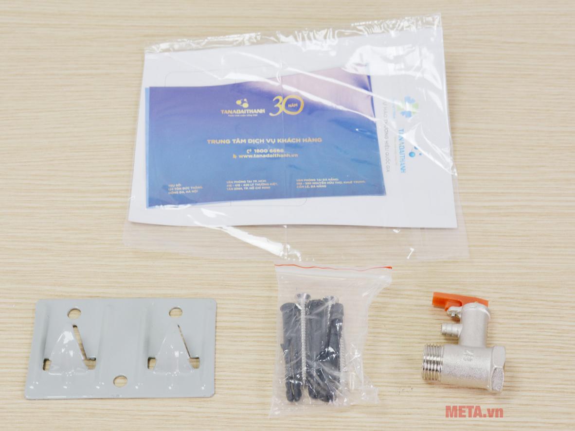 Công suất 2500W giúp làm nóng nhanh và tiện hơn.