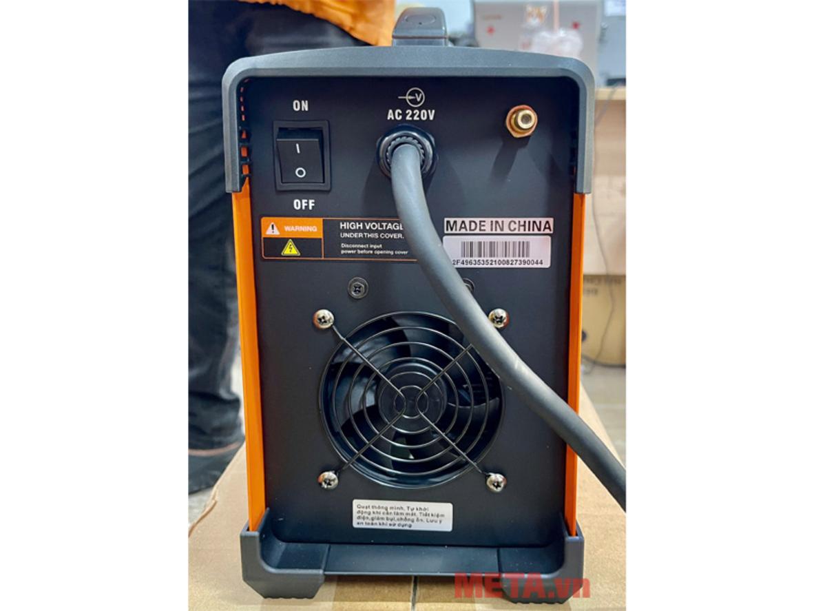 TIG Jasic W227 hàn được nhiều vật liệu, phù hợp xưởng cần tính đa dụng.