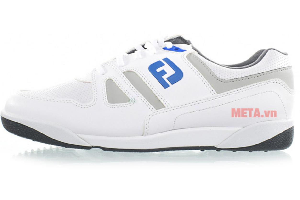 Đế spikeless DuraMax giúp FootJoy Greenjoy linh hoạt trên sân và khi di chuyển.