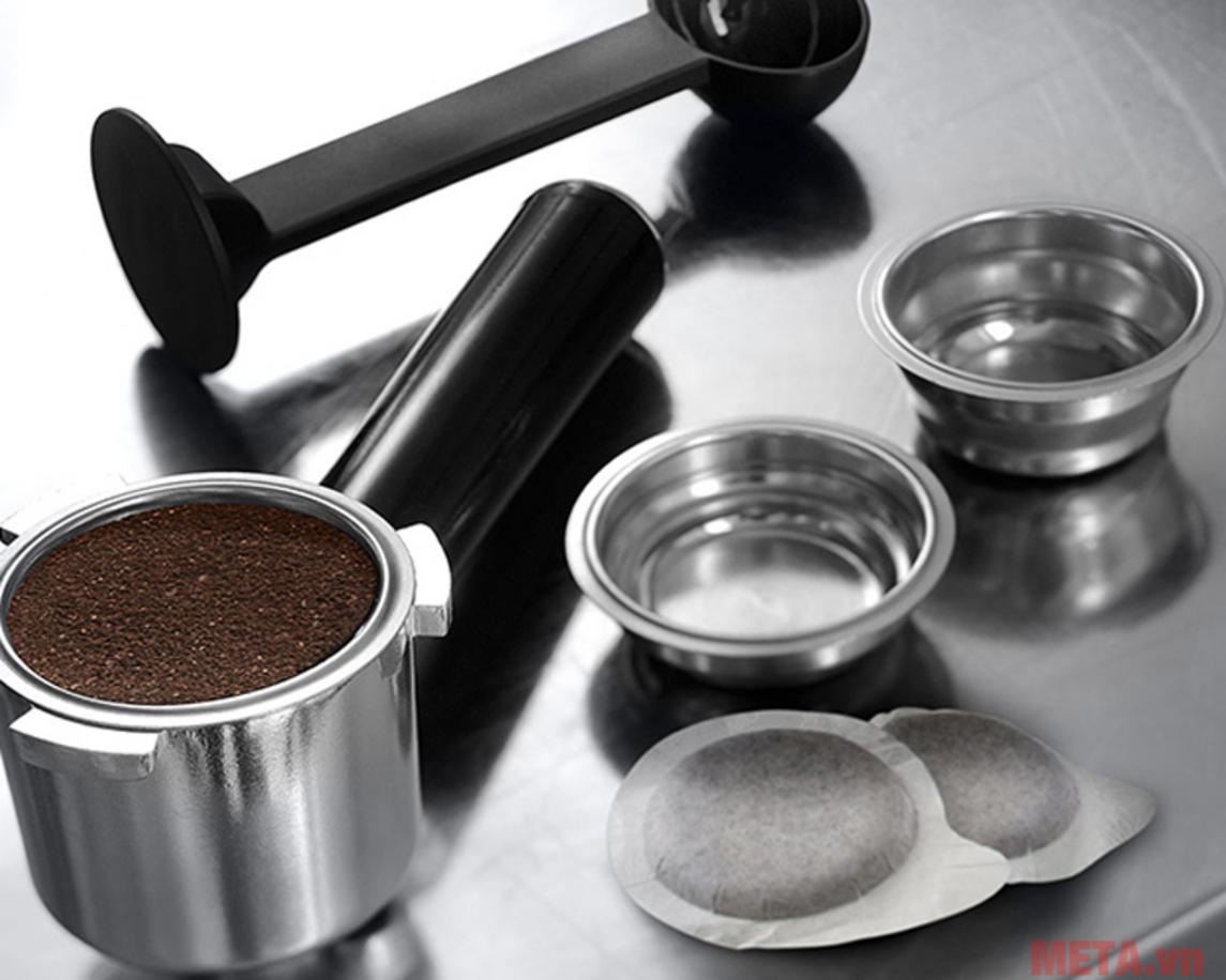 Áp suất 15 bar hỗ trợ chiết xuất espresso đậm vị, crema đẹp.