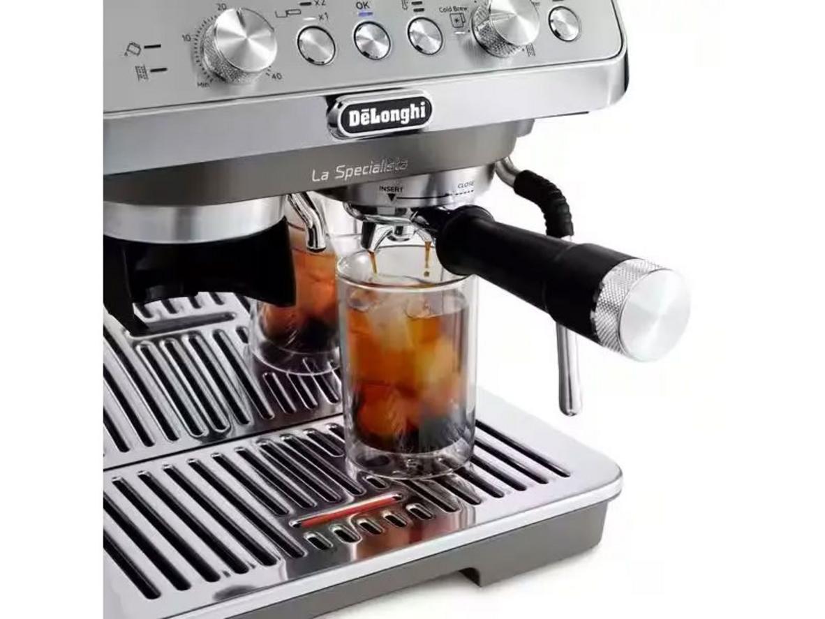 Hệ thống nhiệt chủ động giúp máy giữ chất lượng chiết xuất đều hơn.