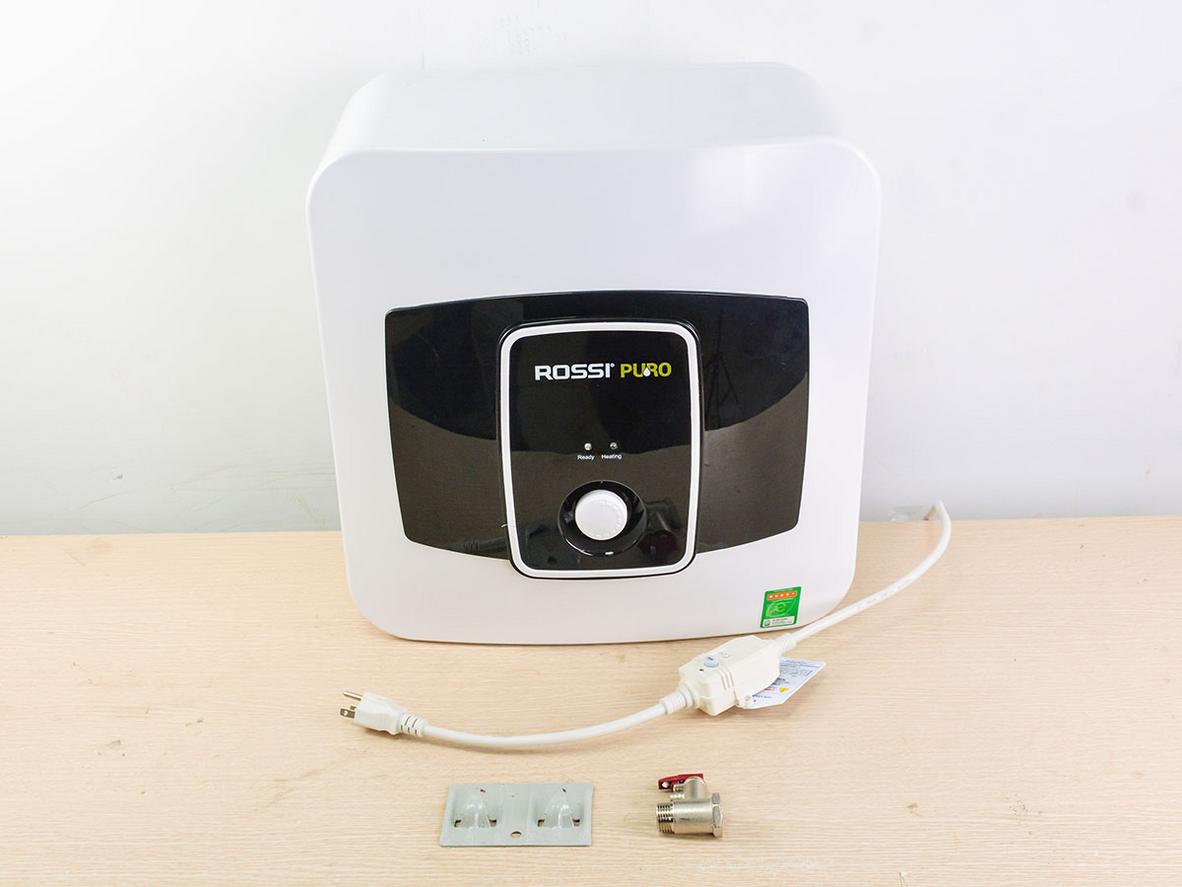 Dung tích 30 lít phù hợp cho gia đình 3-5 người.