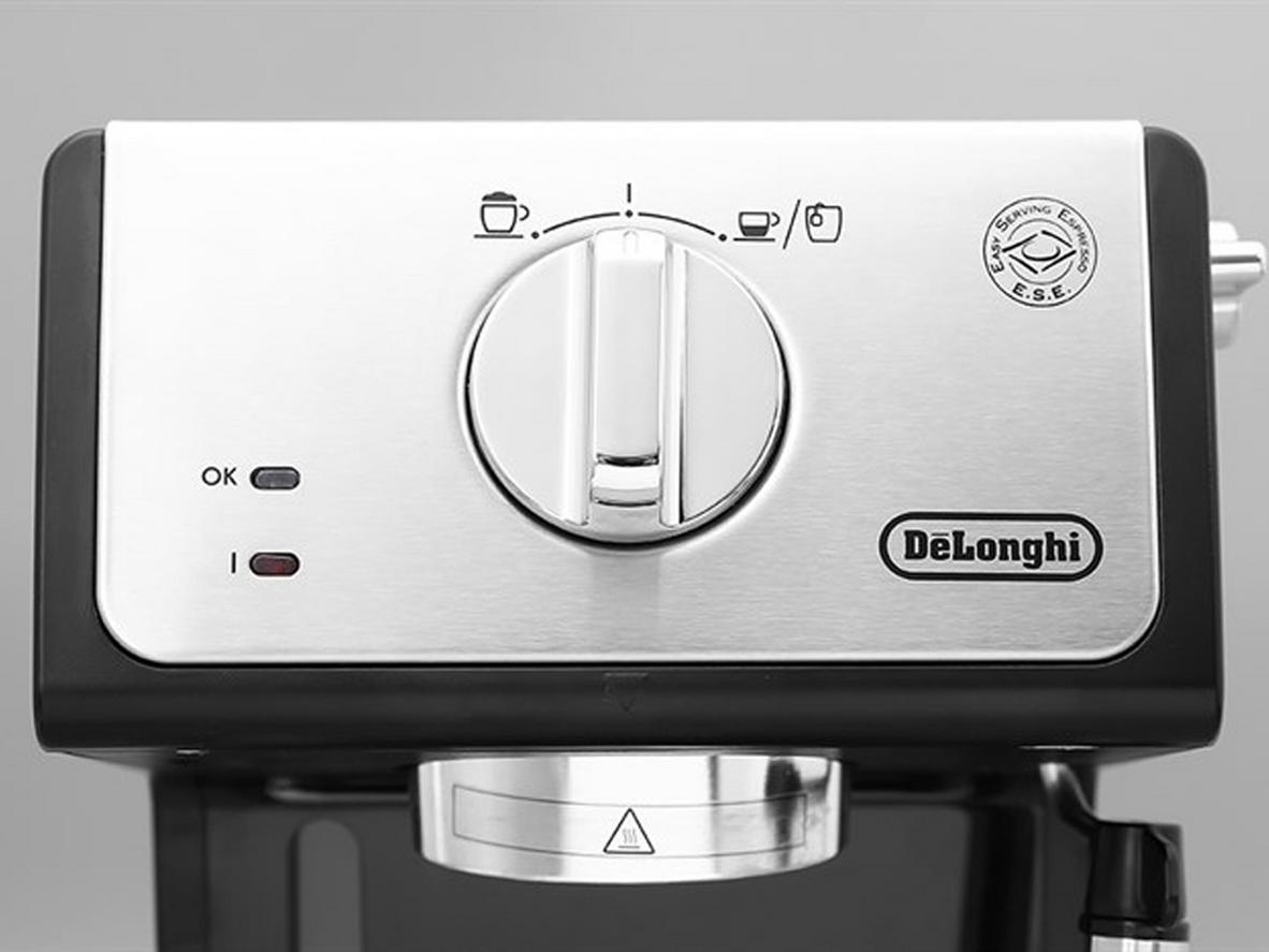 Áp suất 15 bar cho espresso đậm vị và crema mịn.