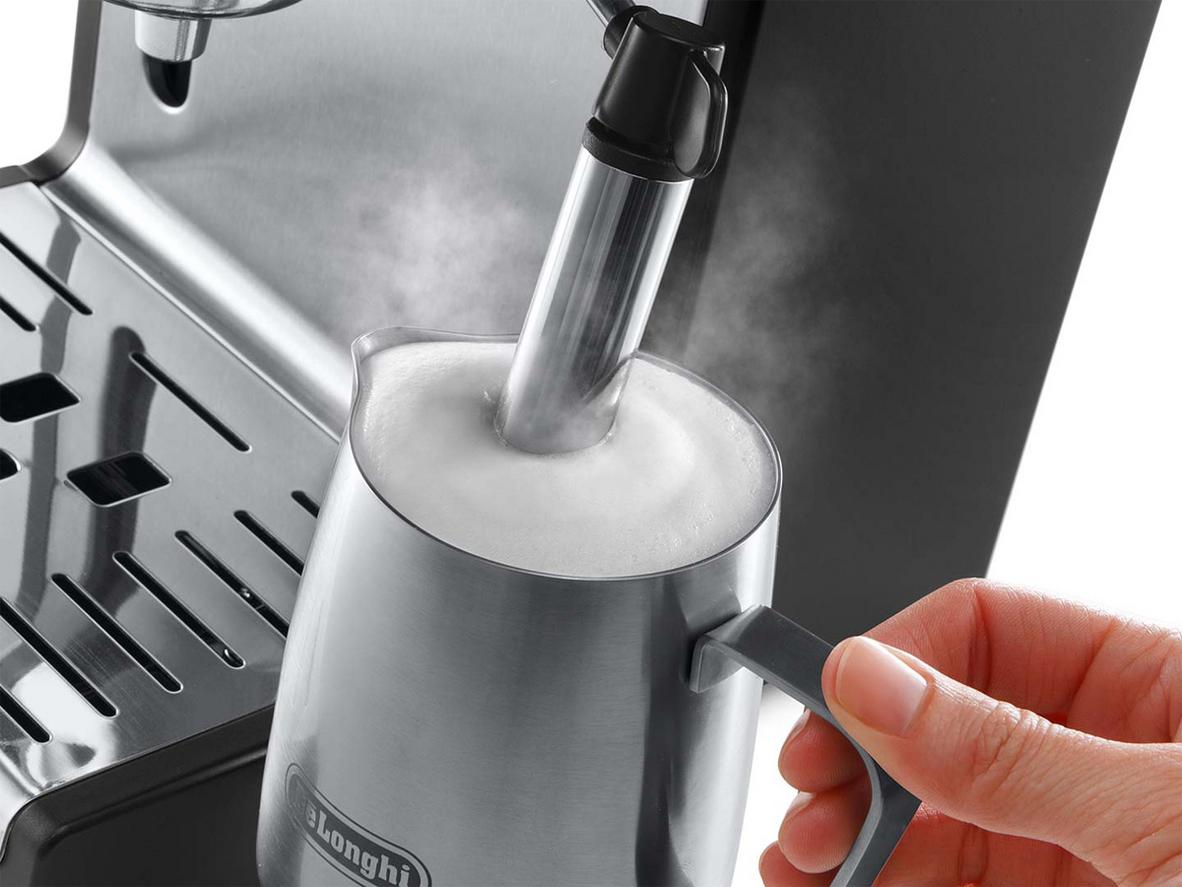 Bình nước 1,1 lít phù hợp nhu cầu sử dụng hằng ngày.