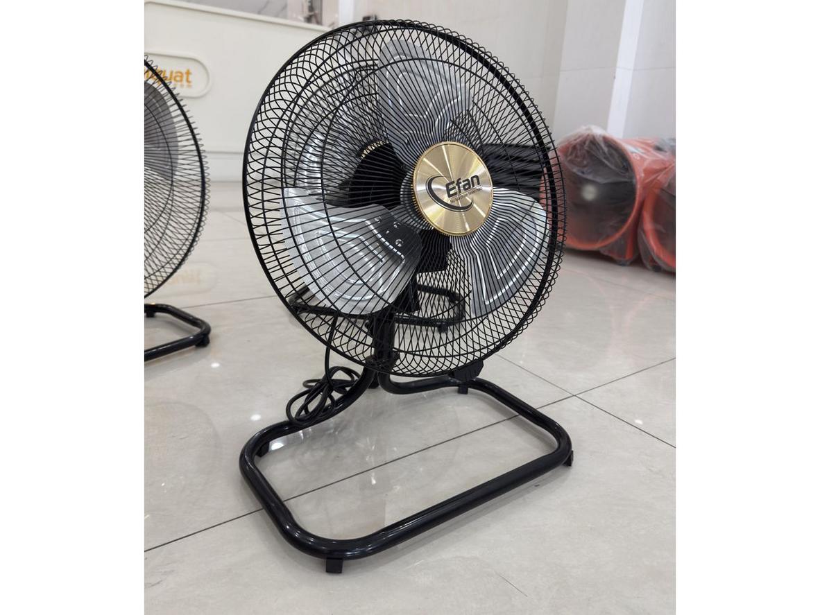 Động cơ dây đồng 100% hỗ trợ quạt vận hành bền bỉ, ổn định.
