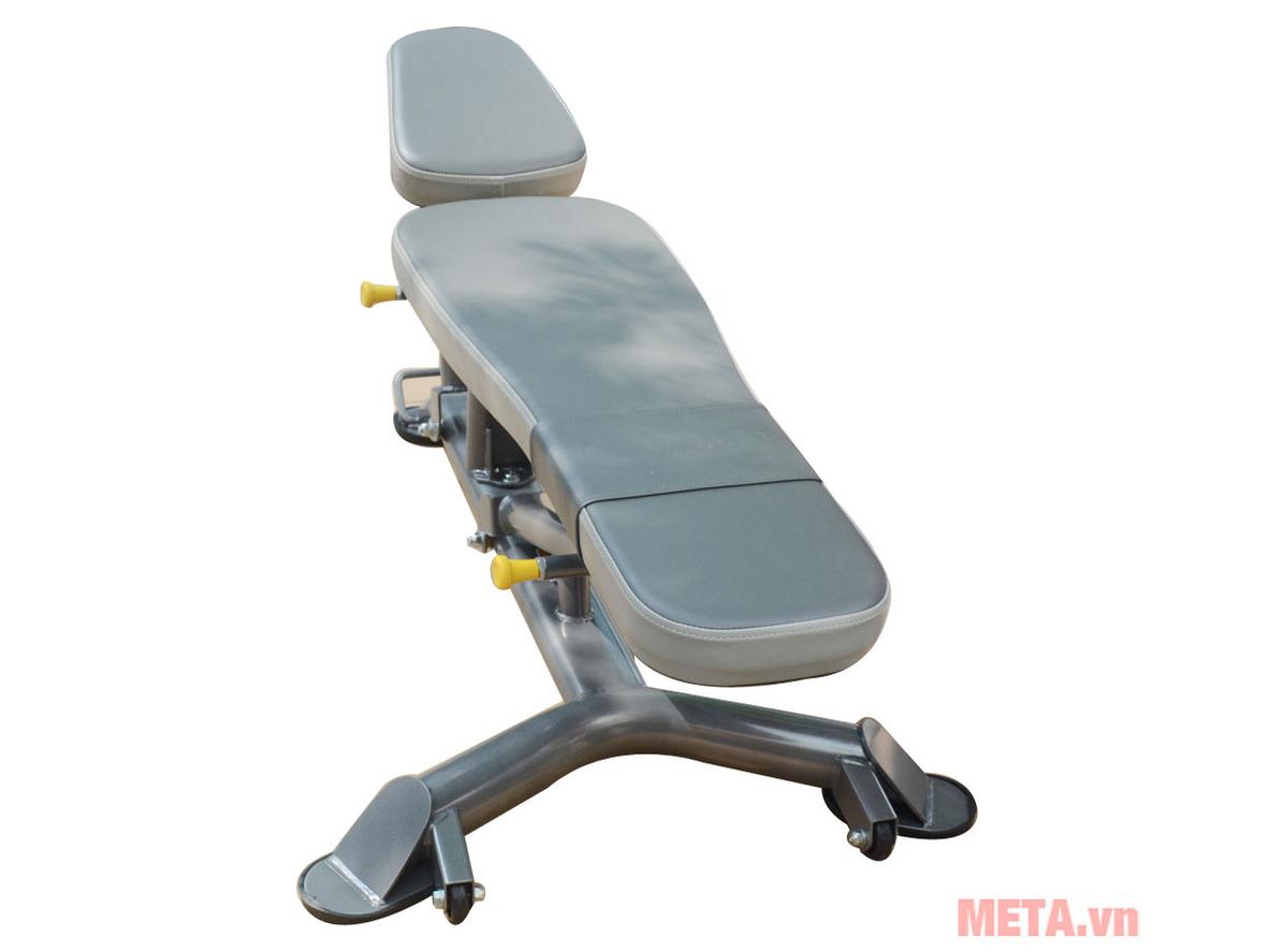 Khung thép và trọng lượng giúp IT7011 ổn định hơn khi tập nặng.