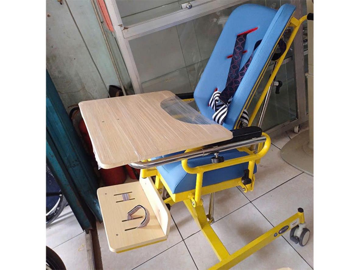 Tổng quan Ghế ngồi khuyết tật tam giác PhaNa PN49M1