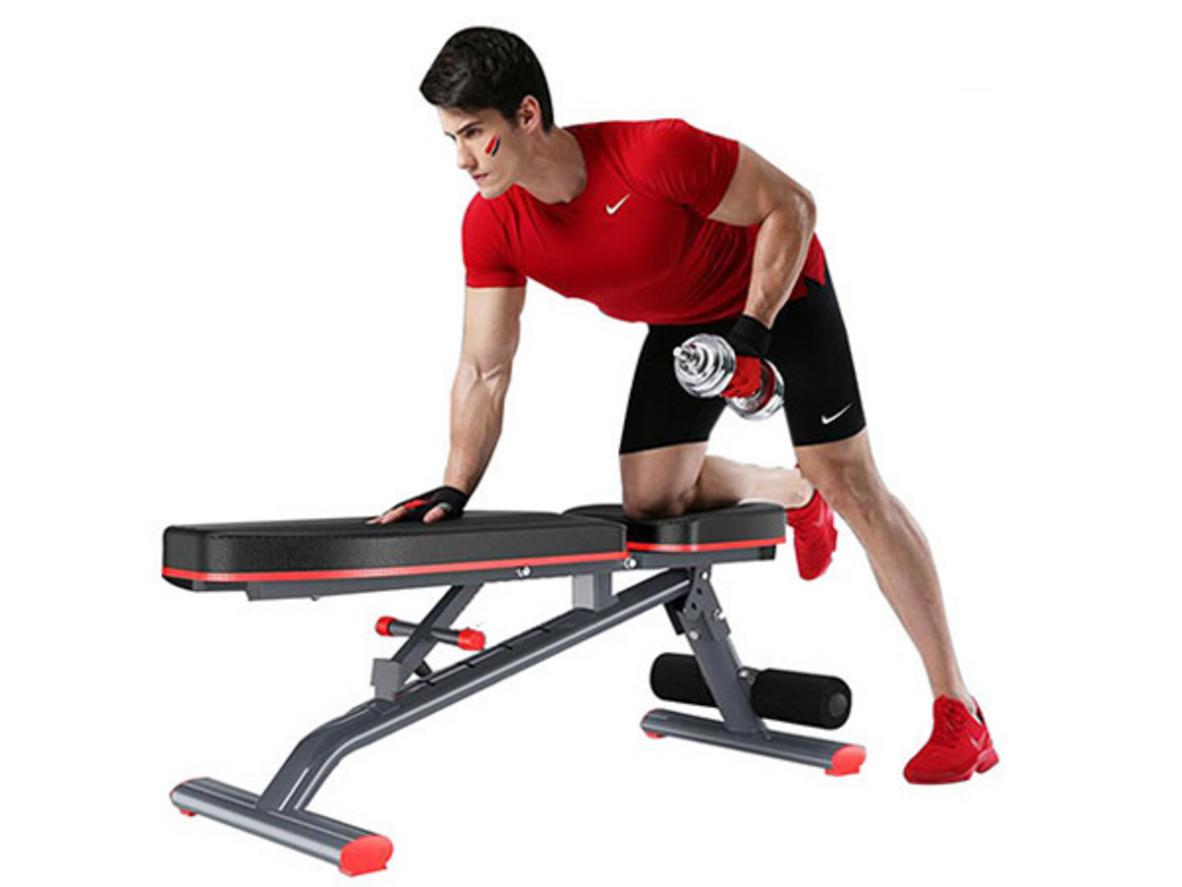 Khung thép chắc và yên ghế dày giúp DDS-1201 ổn định khi tập nặng.