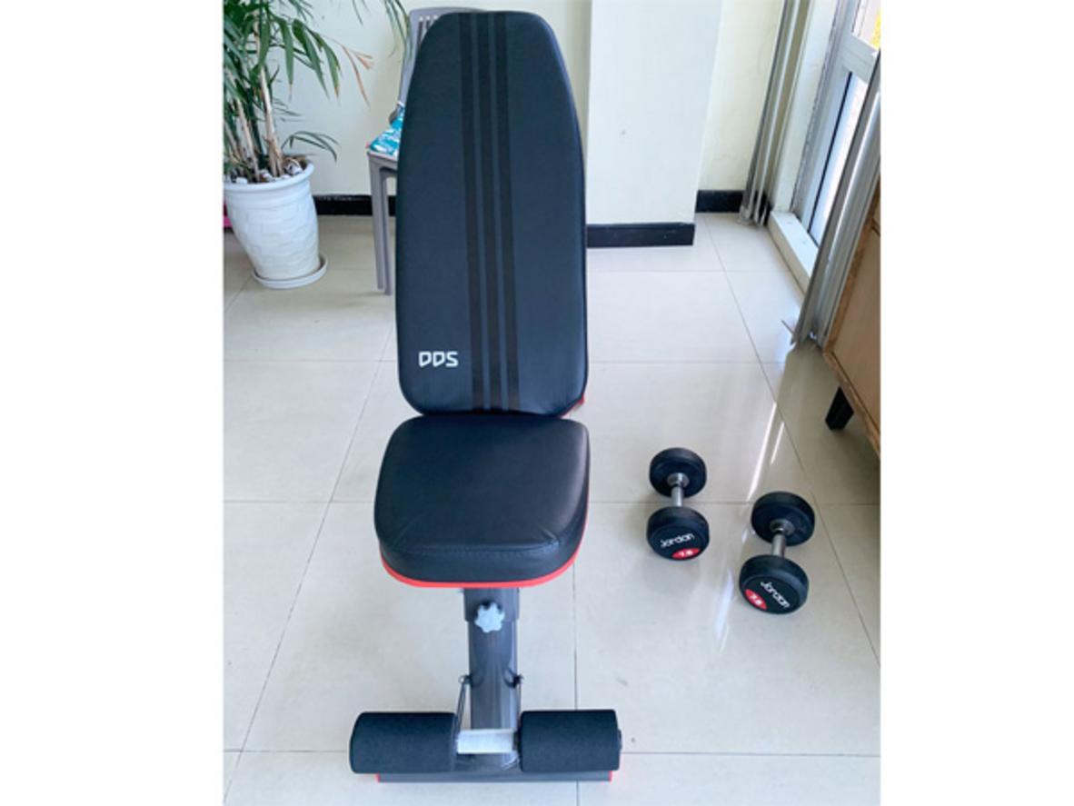 Ghế tập gym đa năng DDS-1201 gọn, chắc, phù hợp cho góc tập tại nhà.