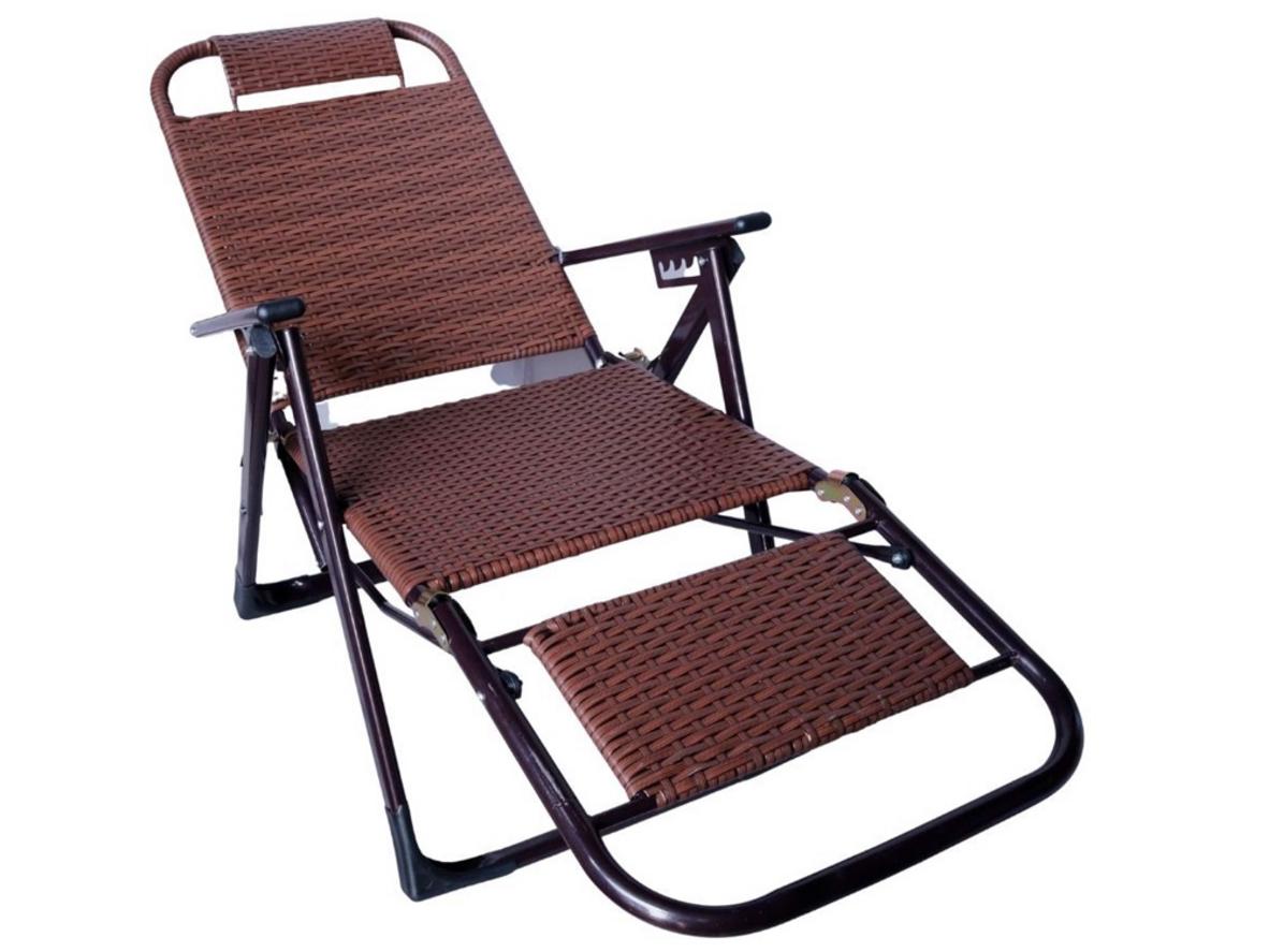Ghế xếp thư giãn nhựa mây Kachi MK298 nổi bật với thiết kế thoáng mát, gấp gọn tiện lợi.