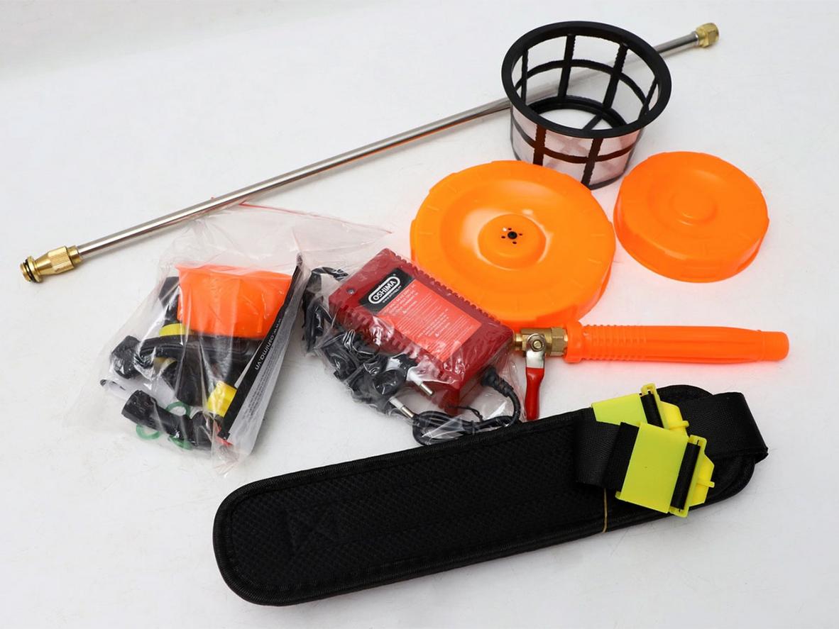 Ắc quy 12V/8Ah giúp máy vận hành tự động, ổn định và dễ sử dụng.