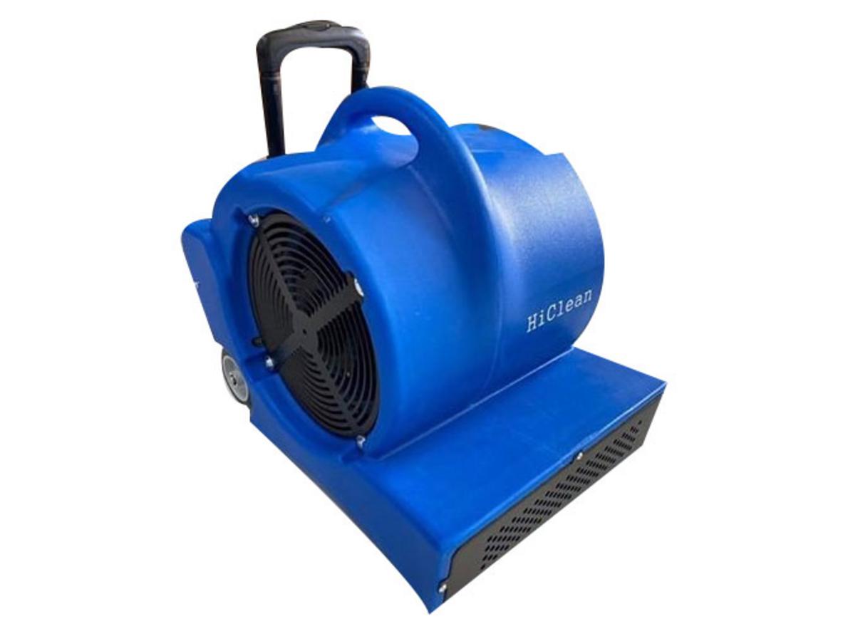 Công suất 2.900W và gió nóng giúp bề mặt khô nhanh hơn sau vệ sinh.