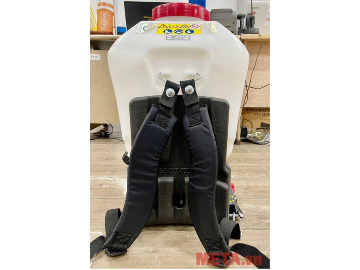 Động cơ GX25T 4 thì giúp máy chạy êm và ít khói hơn.