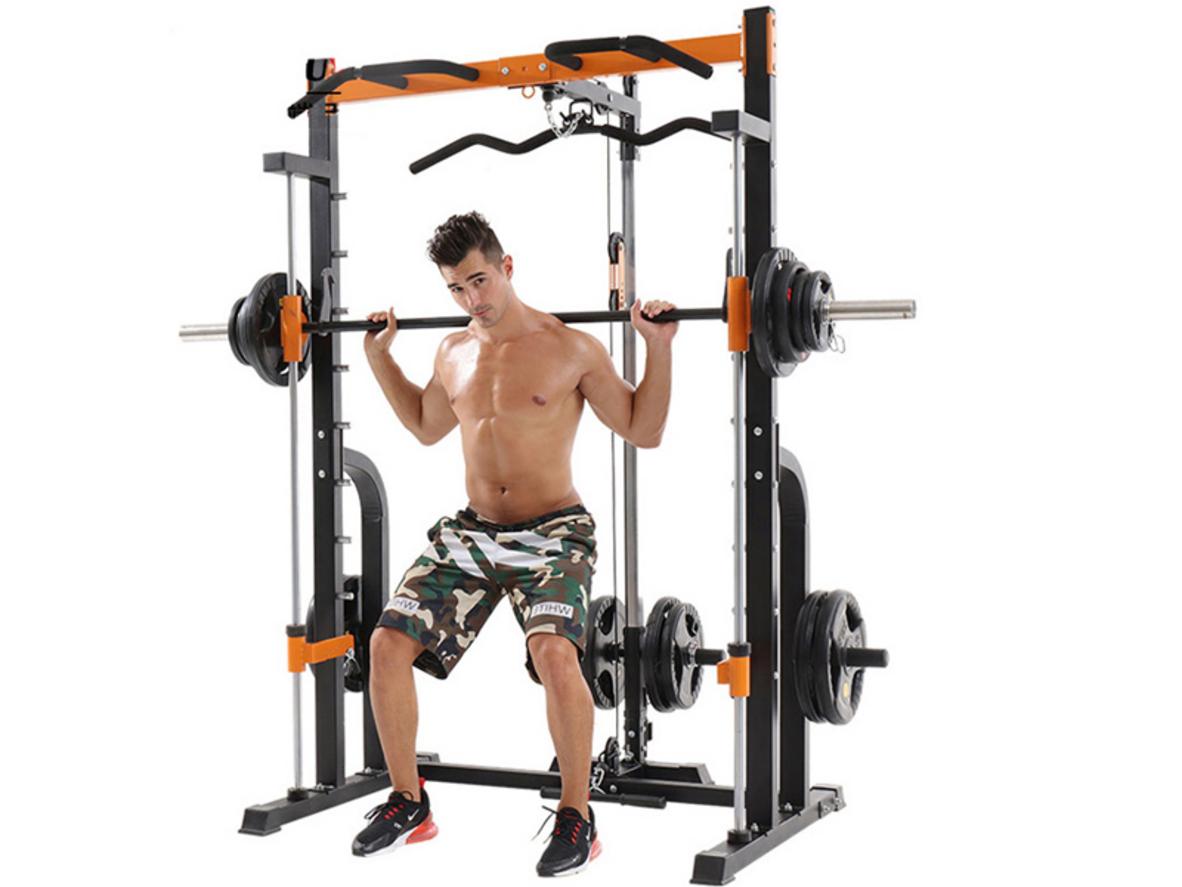 Móc chốt hãm giúp tập squat an tâm hơn khi tập một mình.