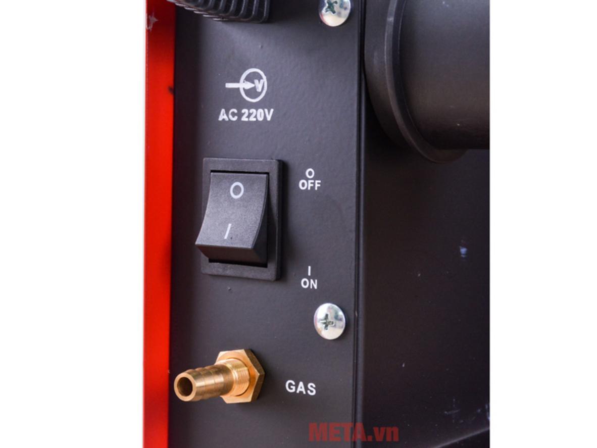 Công nghệ IGBT giúp máy hàn ổn định dòng và mồi hồ quang êm hơn.