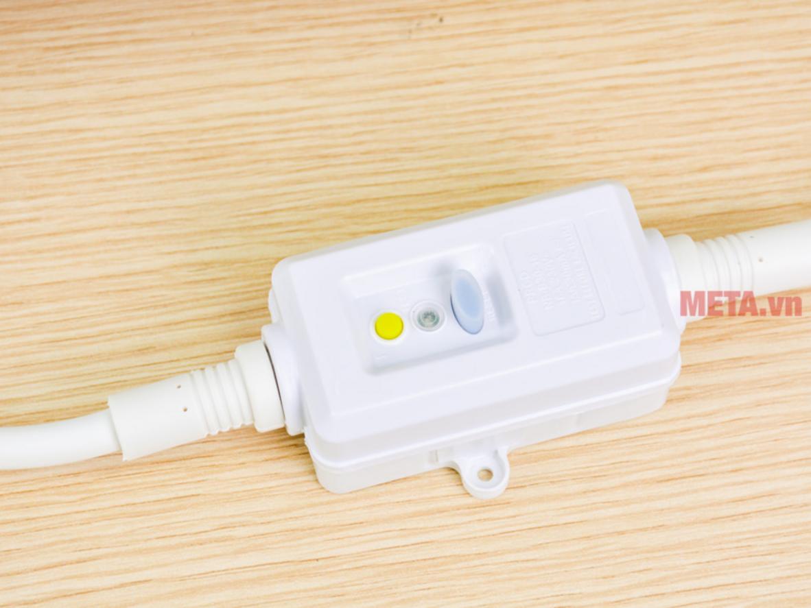 Ion Bạc AG+ hỗ trợ kháng khuẩn, Polyurethane giúp giữ nhiệt tốt.