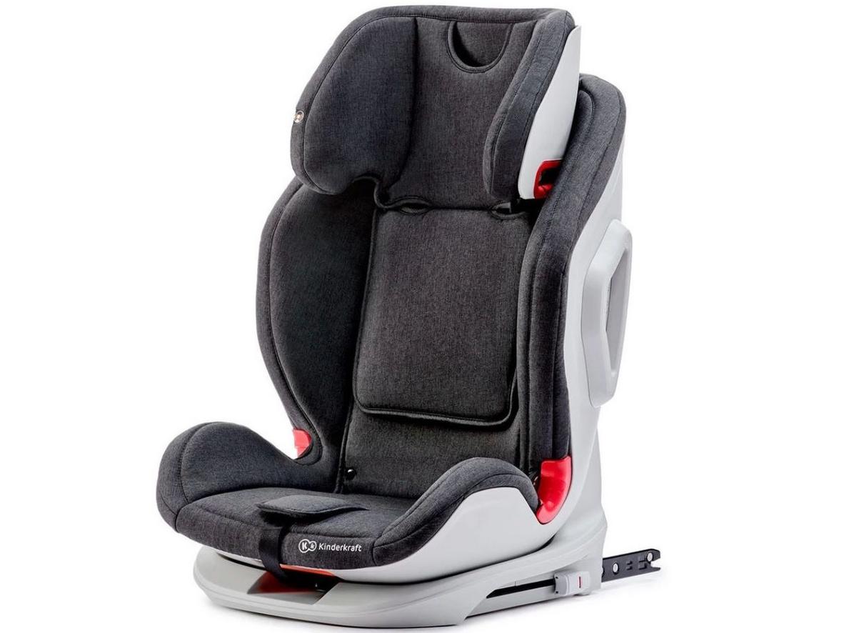 ISOFIX + Top Tether giúp cố định ghế chắc chắn hơn.