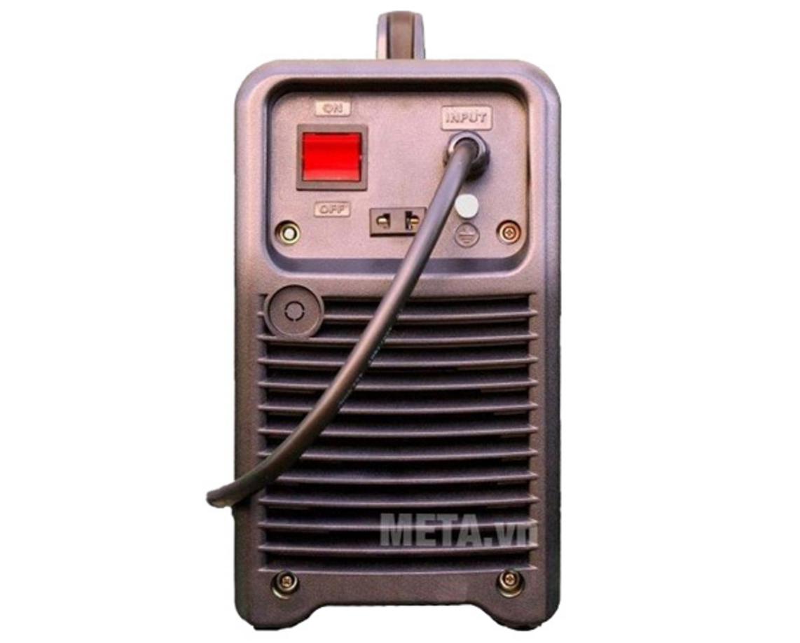 Máy vận hành ổn định trong môi trường xưởng cơ khí và gia công kết cấu.
