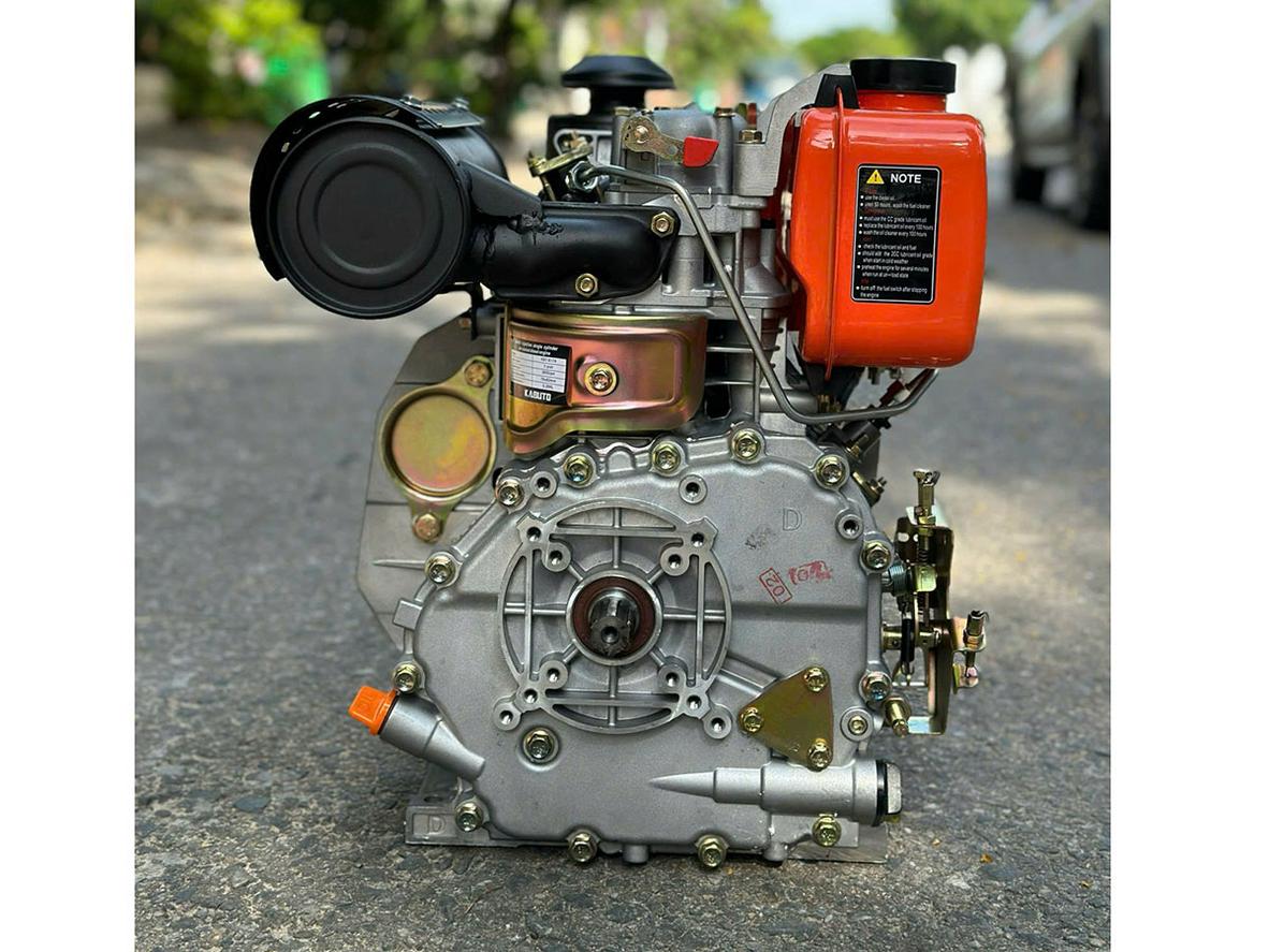7HP và 296cc là nền tảng cho lực kéo ổn định trong nhiều ứng dụng.