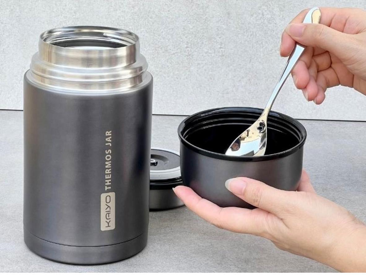 Cấu tạo Inox 304 và chân không 2 lớp giúp bình giữ nhiệt lâu hơn.