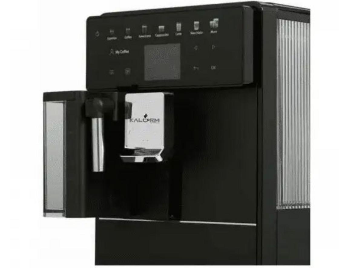 Cối xay thép không gỉ hỗ trợ xay hạt đồng đều và giữ hương cà phê tươi.