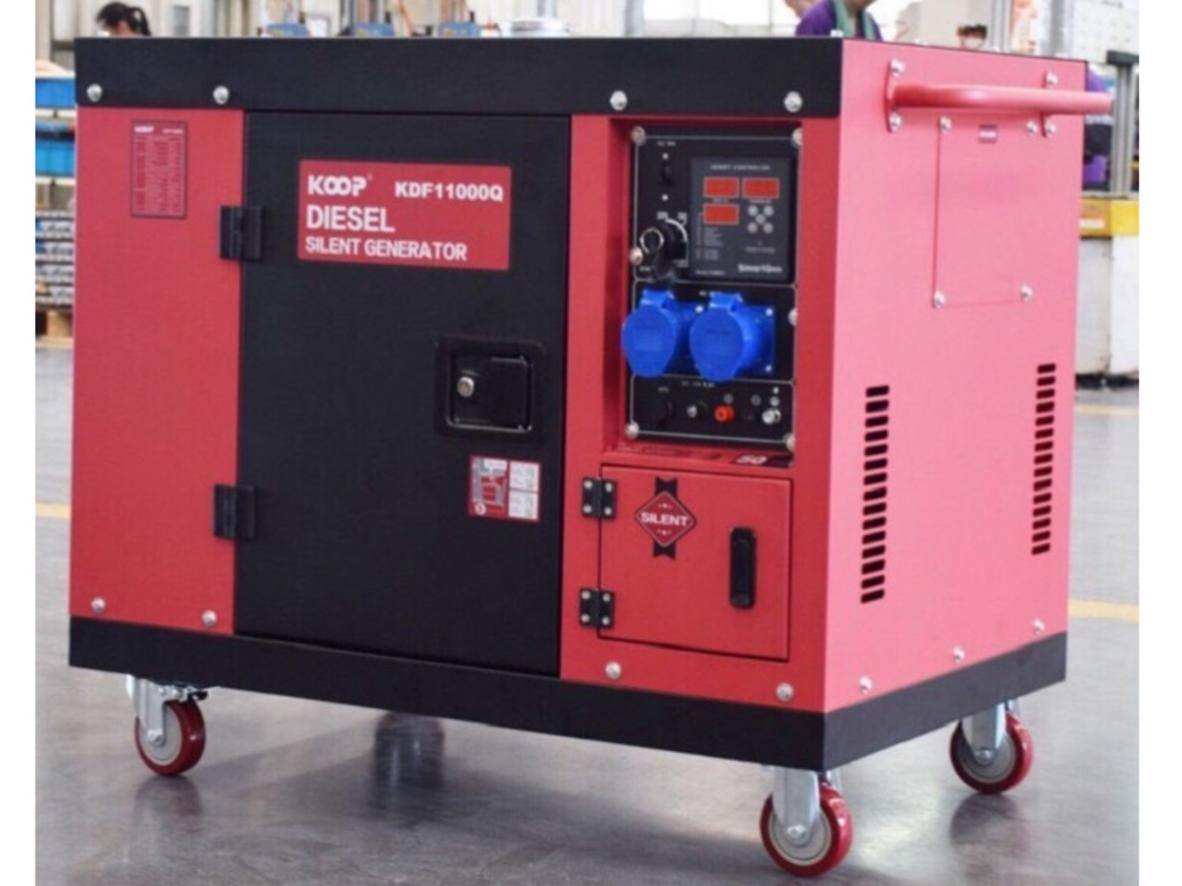 Động cơ diesel 4 thì kết hợp AVR giúp điện ra ổn định hơn.