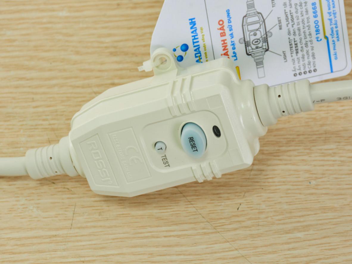 Công suất 2.500W cho khả năng làm nóng nhanh