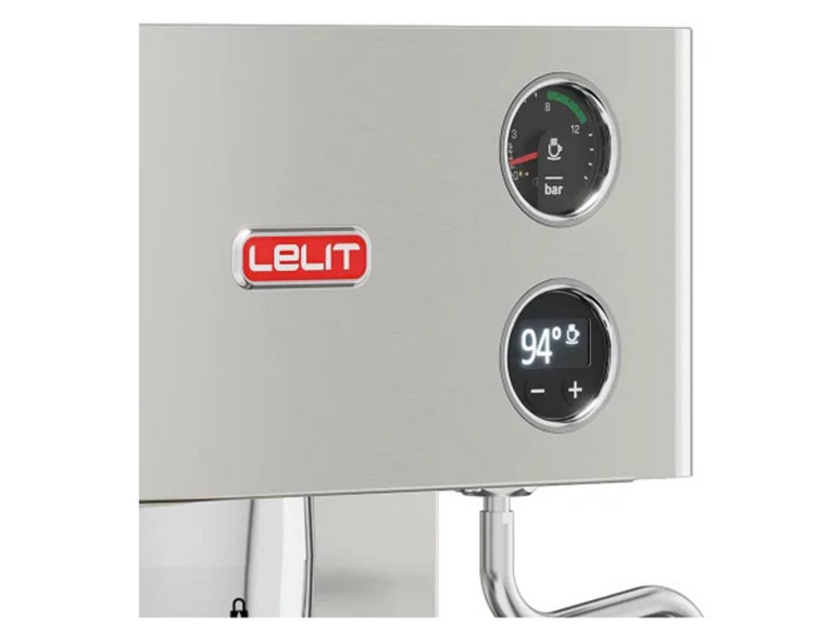 Dual boiler và LCC giúp LELIT Elizabeth PL92T pha, đánh sữa song song ổn định