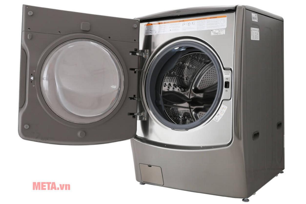 Bảng điều khiển rõ ràng, hỗ trợ thao tác nhanh và trực quan.