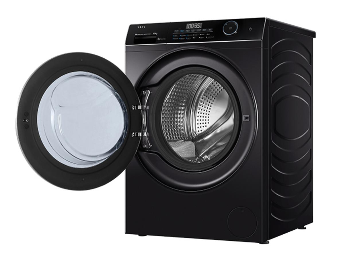 Lồng giặt lớn 525mm hỗ trợ giặt nhiều và thao tác dễ hơn
